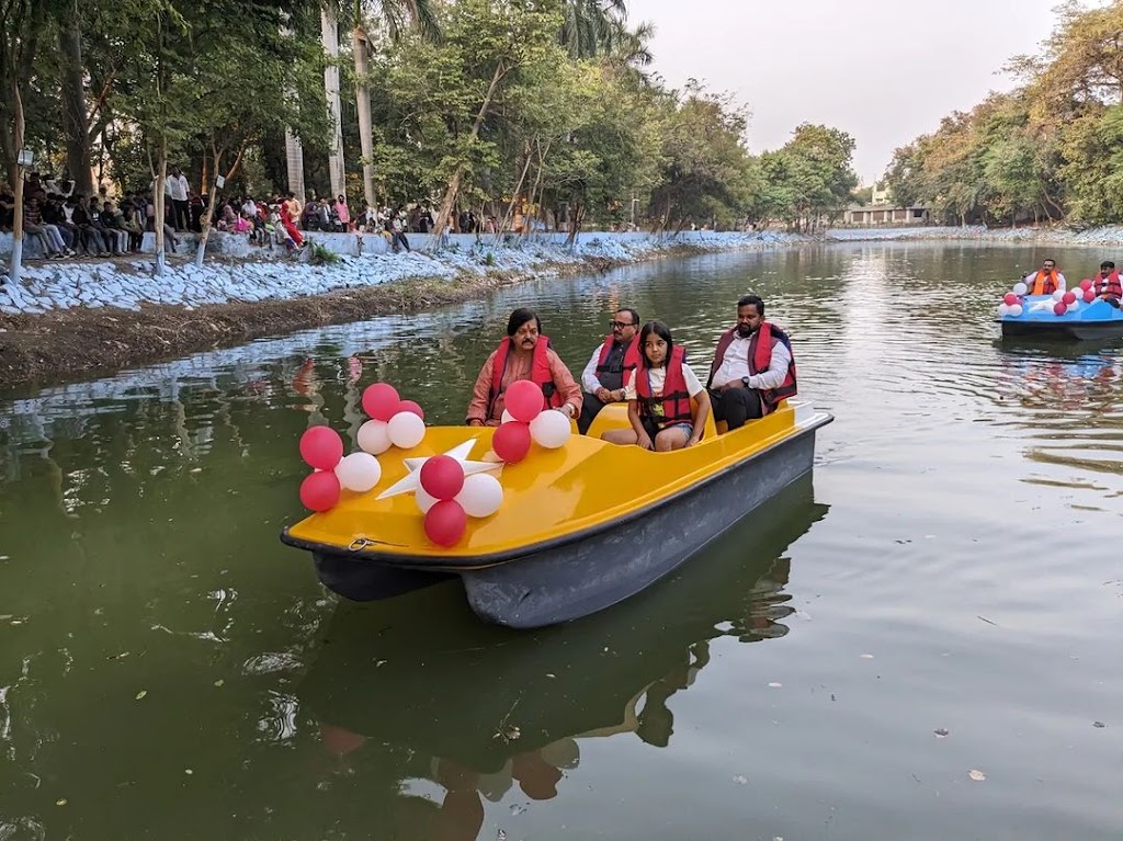 Inauguration of a new boating project at Nehru Garden, CIDCO N-8 area